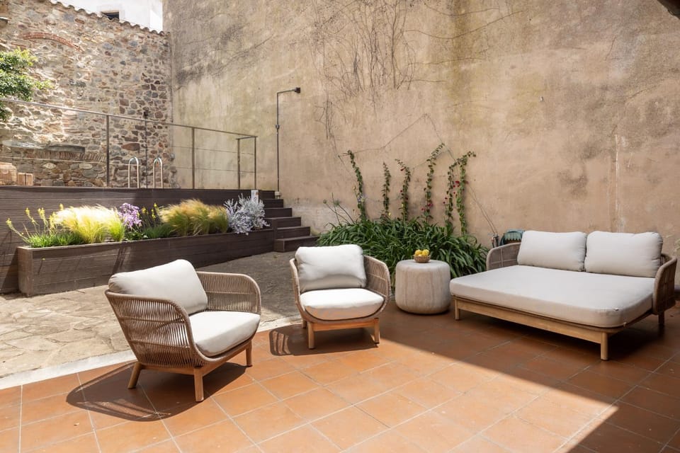 LETS HOLIDAYS Stay in a 14th-Century House with Pool in Tossa House in Tossa de Mar