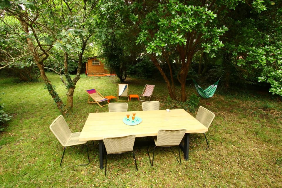 Spacieuse maison familiale entre pins et océan jusqu'à 10 personnes House in Nouvelle-Aquitaine