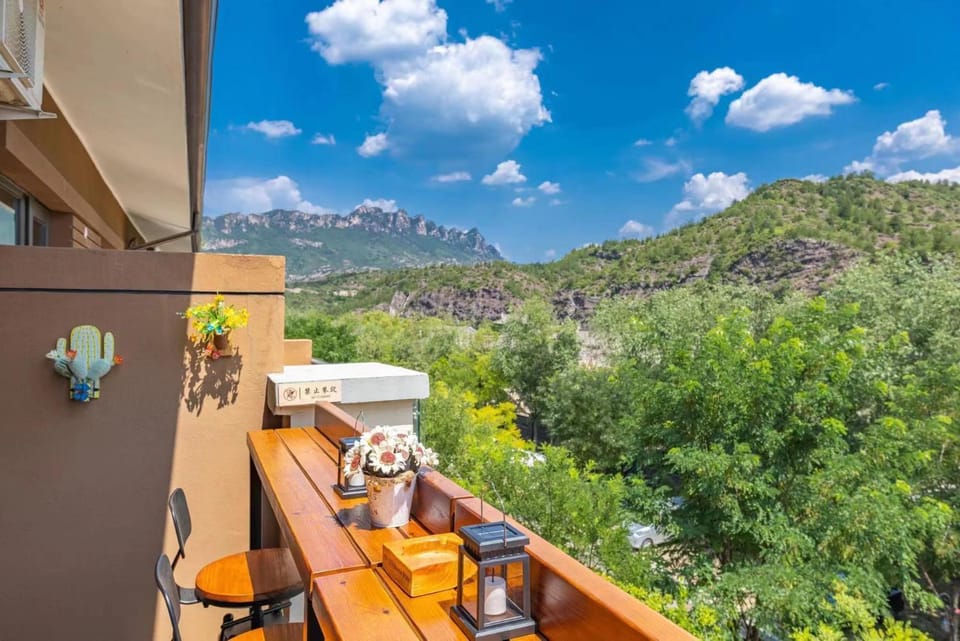 View (from property/room), Mountain view