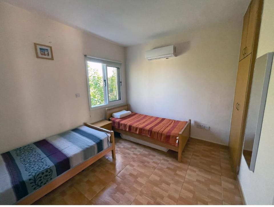 Bed, Photo of the whole room, Bedroom, air conditioner