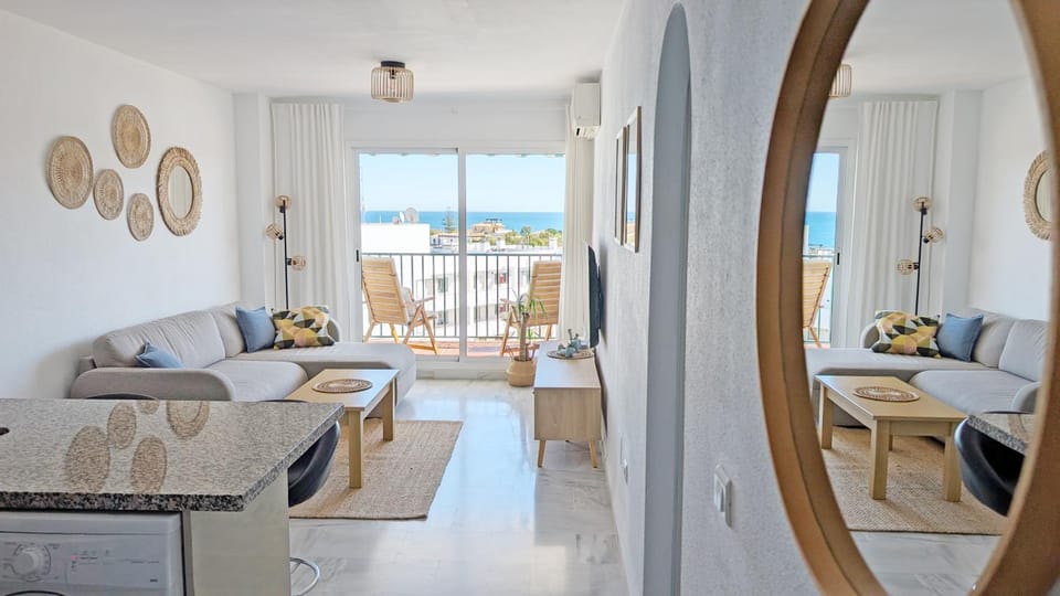 Living room, Sea view