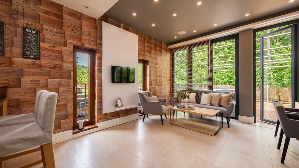 TV and multimedia, Living room, Seating area