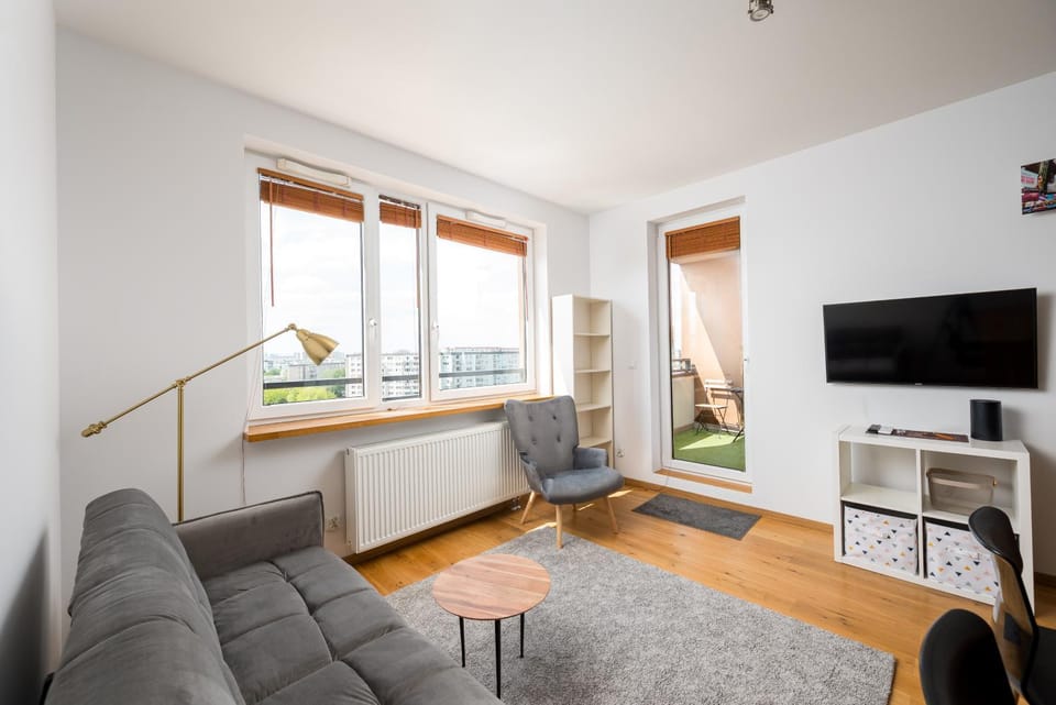 Communal lounge/ TV room, TV and multimedia, Living room, Seating area, Evening entertainment