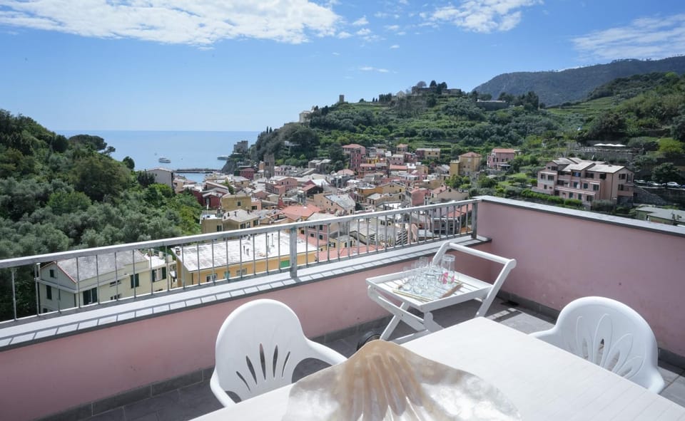 Blue Horizon Apartment- 5 Terre Apartment in Monterosso al Mare