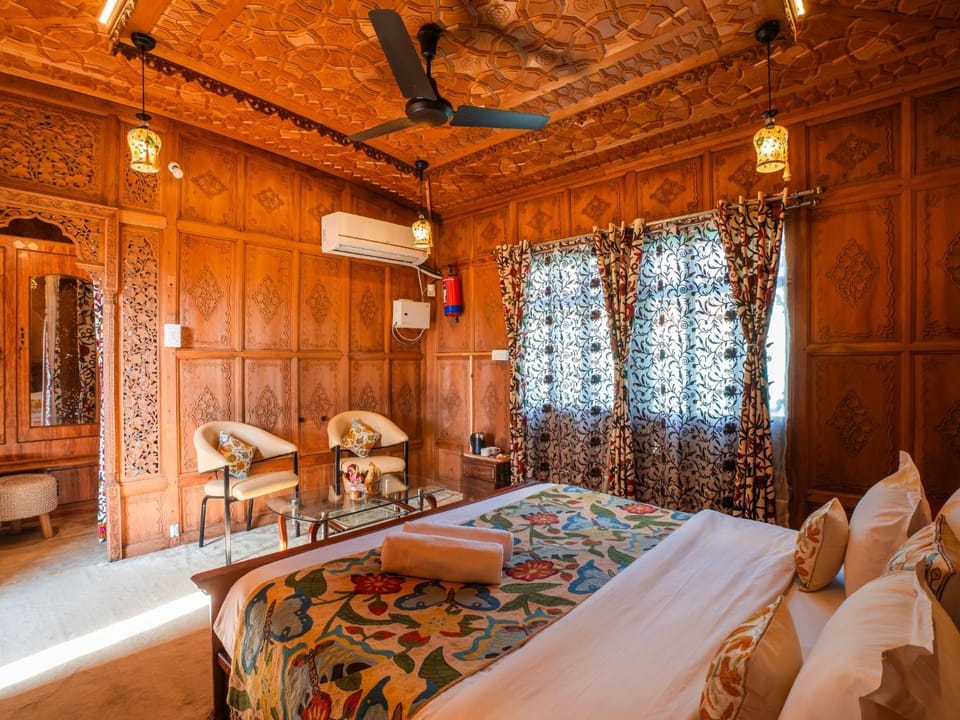 Photo of the whole room
