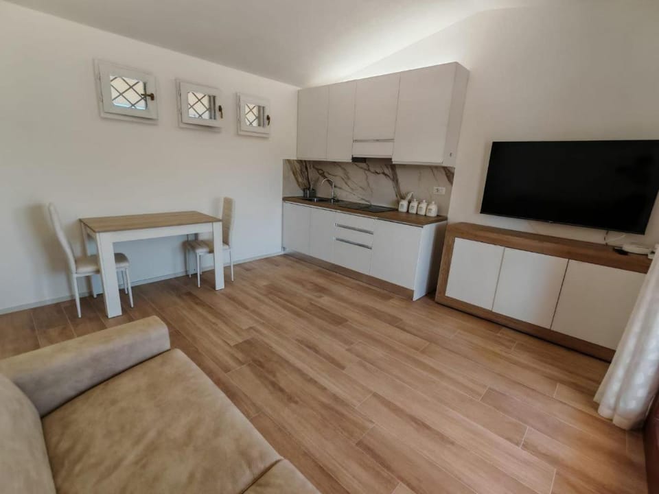 TV and multimedia, Kitchen or kitchenette