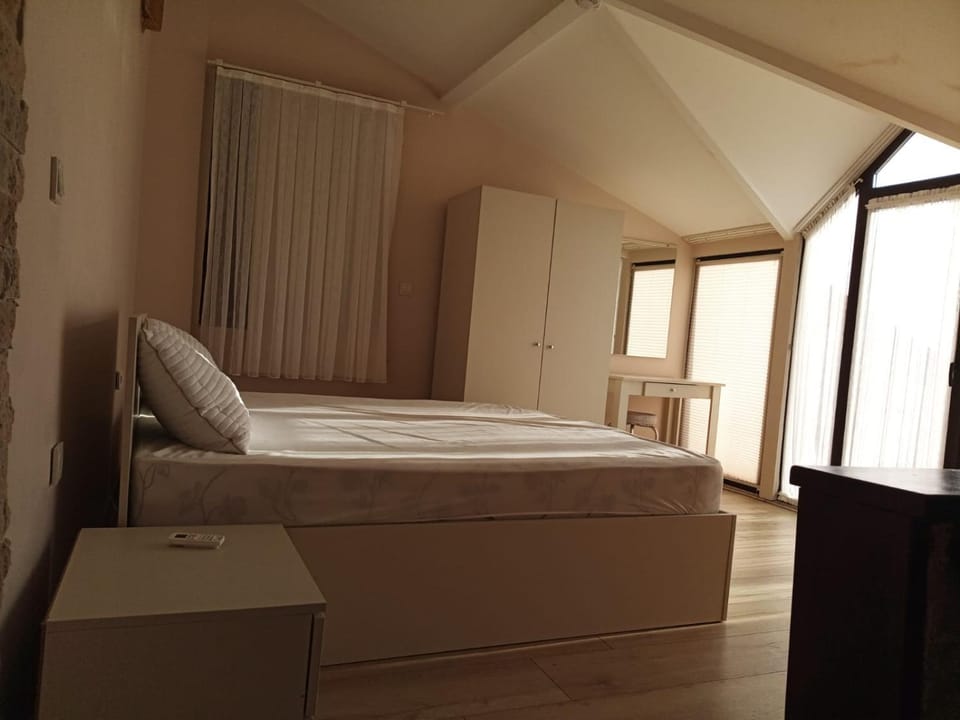Vardarlı Konakları House in Decentralized Administration of the Aegean