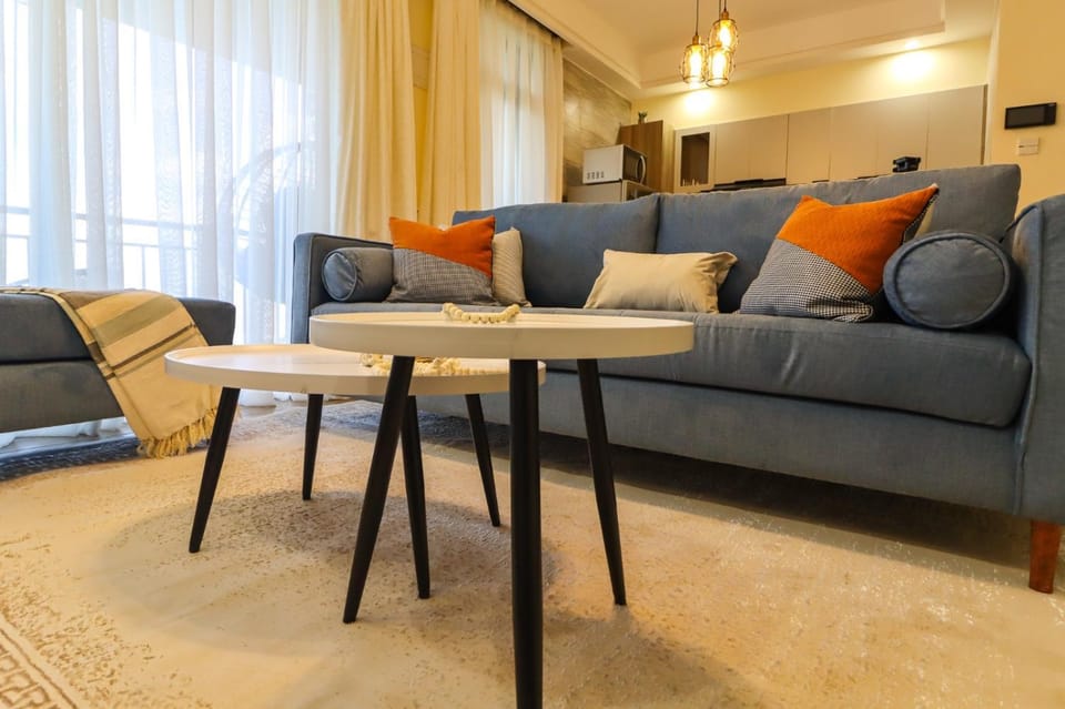 executive cozy two bedroom with `unbeatable city scenic views and heated swimming pool and well equipped gym and ample parking space and unbeatable city scenic views Apartment in Nairobi