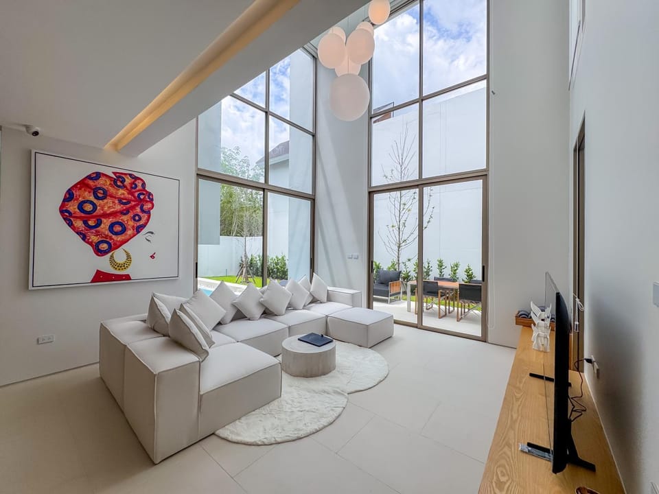 TV and multimedia, Living room, Seating area