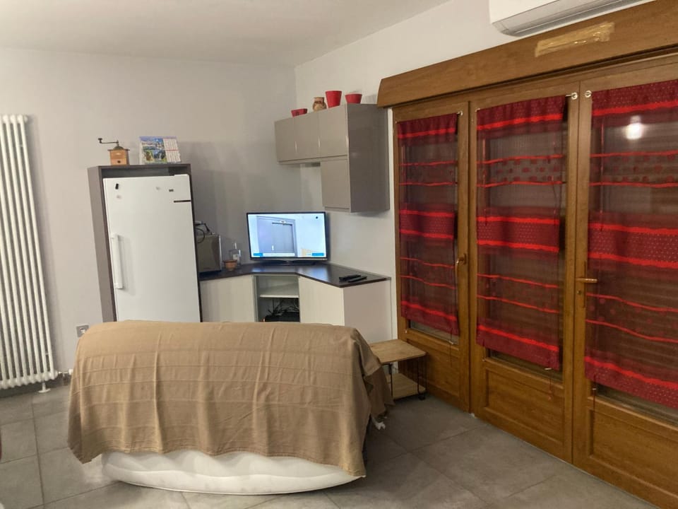 Gîte de la porte royale, près du viaduc de Millau Apartment in Occitanie