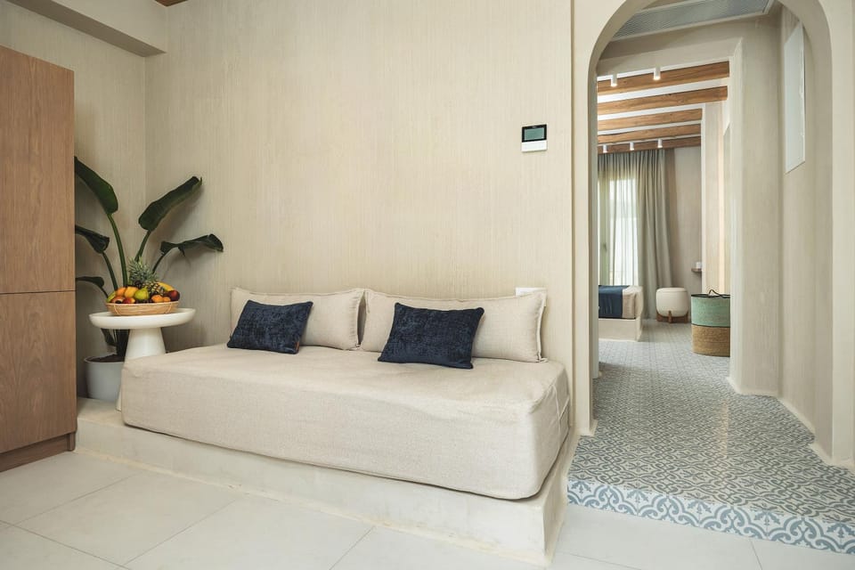 Living room, Photo of the whole room, Bedroom