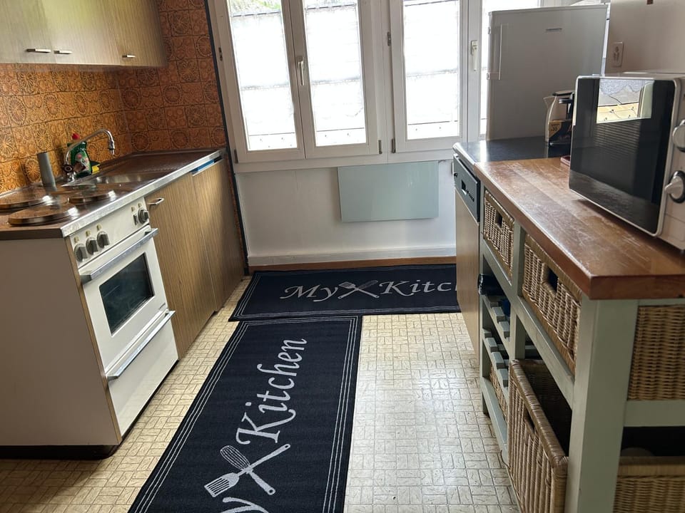 Kitchen or kitchenette, stove