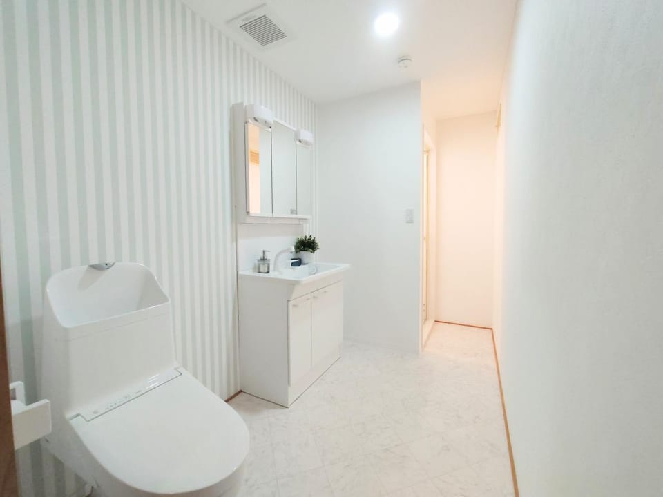 Spacious Living and Garden 10 min walk from Shizuoka station 4BR Apartment in Shizuoka Prefecture