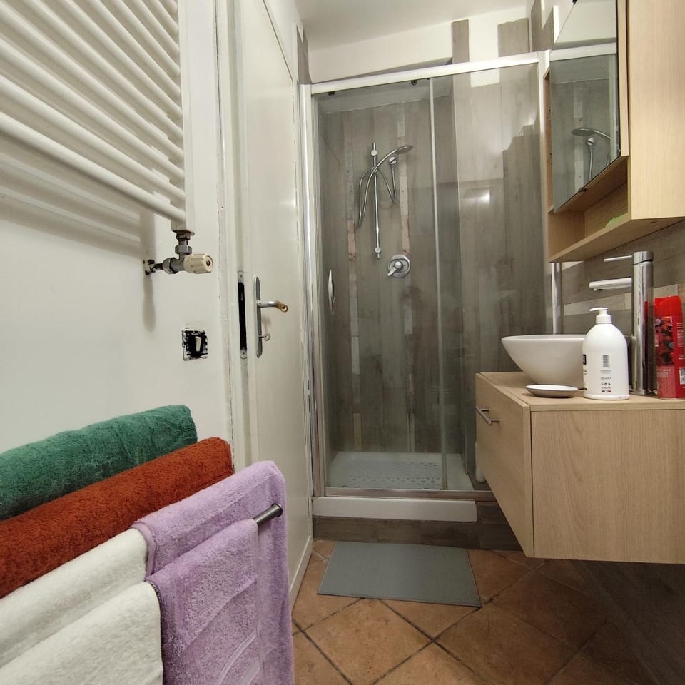 Shower, Bathroom