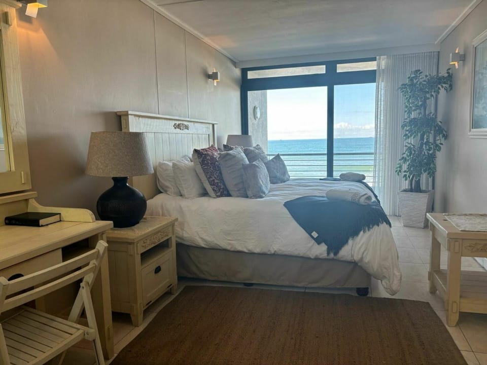 Elegant Family Retreat with Ocean Views Apartment in KwaZulu-Natal
