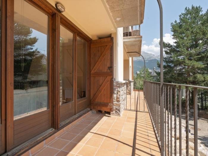 Campanal de Izas Apartment in Aragon