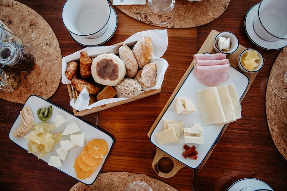 Food and drinks, Breakfast, Continental breakfast