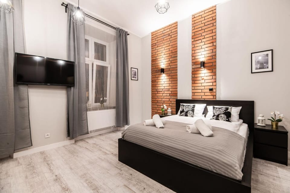 Bed, TV and multimedia, Photo of the whole room
