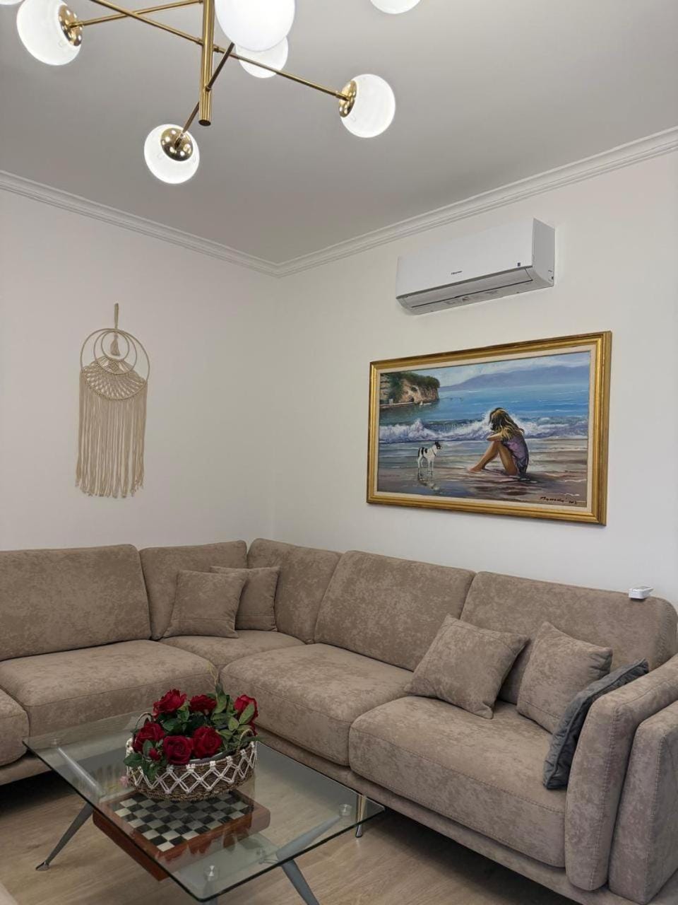 Troi Apartament Apartment in Vlorë