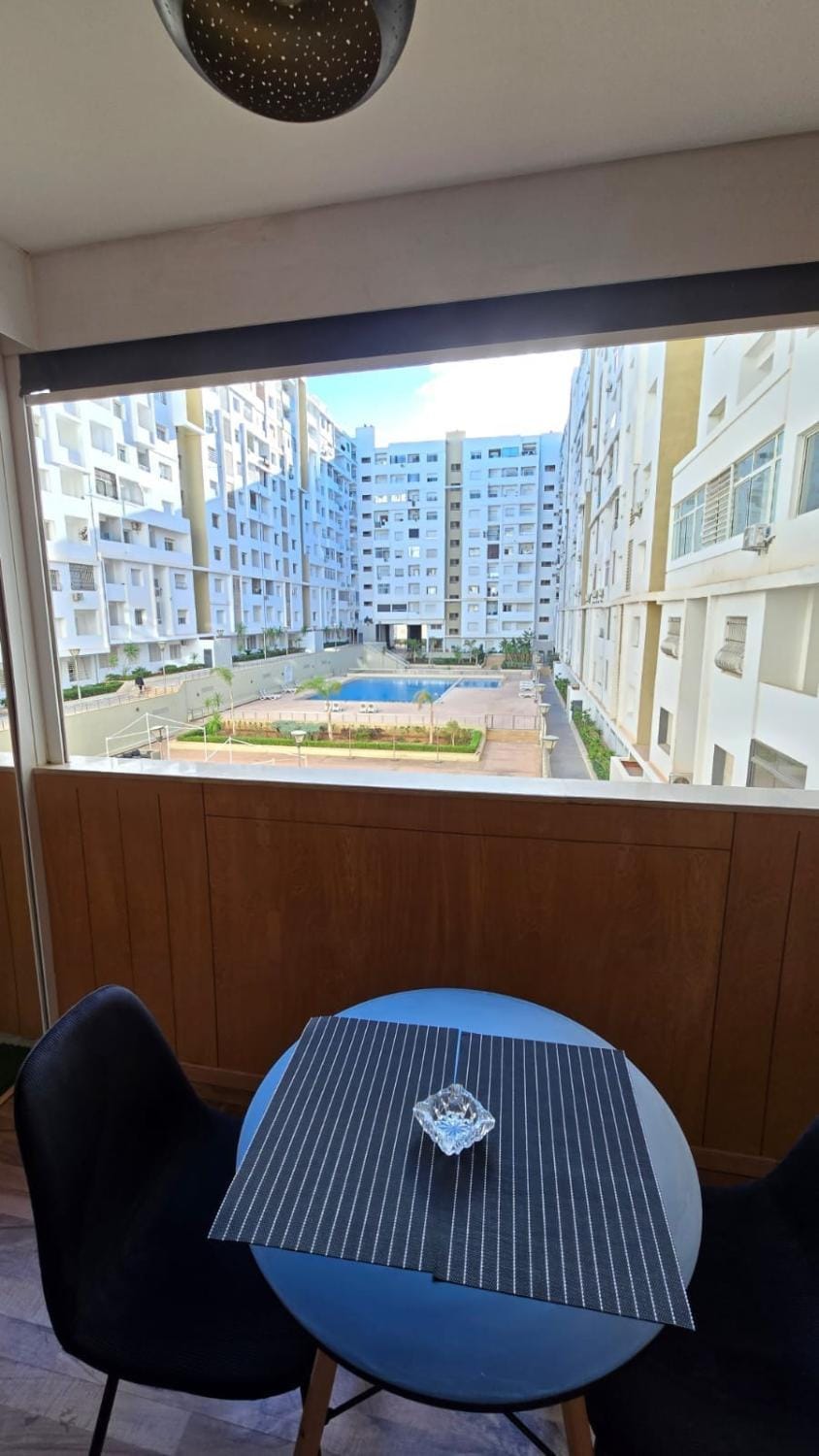 Luxury Getaway - Pool View Apartment in Agadir
