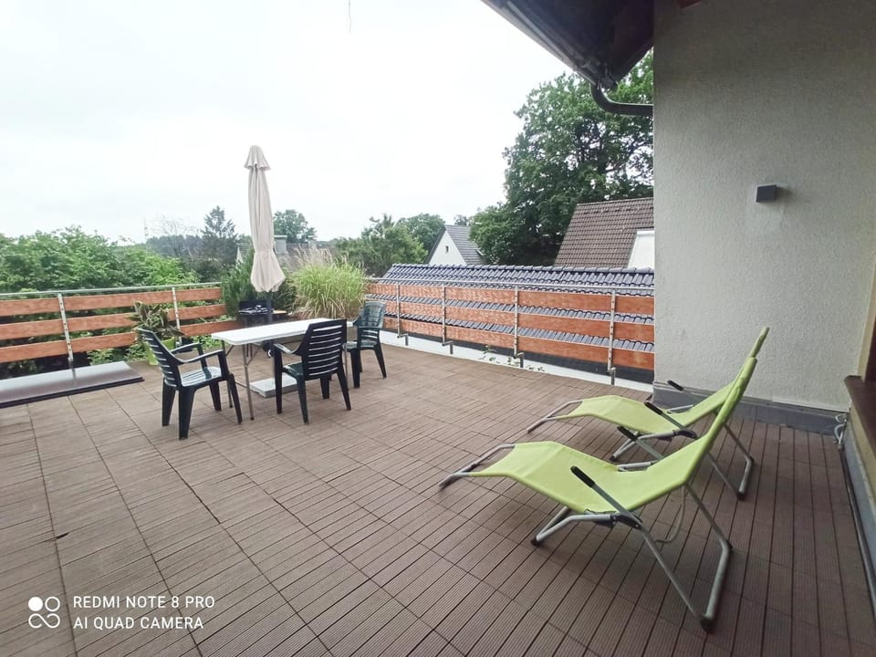 View (from property/room), Balcony/Terrace, Seating area, Garden view, sunbed