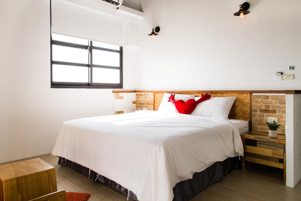 Bed, Photo of the whole room