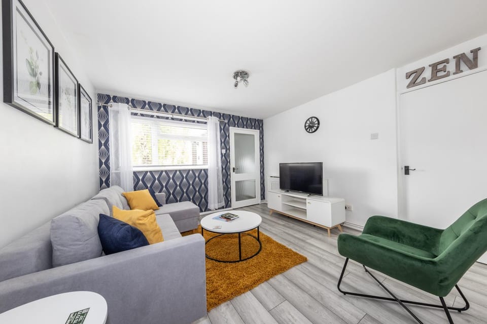 Communal lounge/ TV room, Living room, Seating area