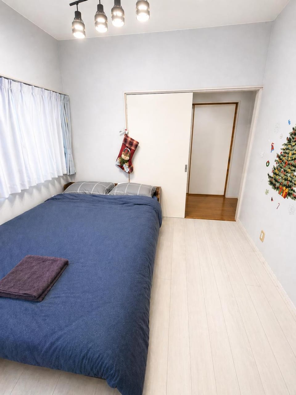 75m2 10people private house rental 8beds 8min Ikebukuro 13min Shinjuku 18min Shibuya Englishspeaking staff available Hotel in Japan