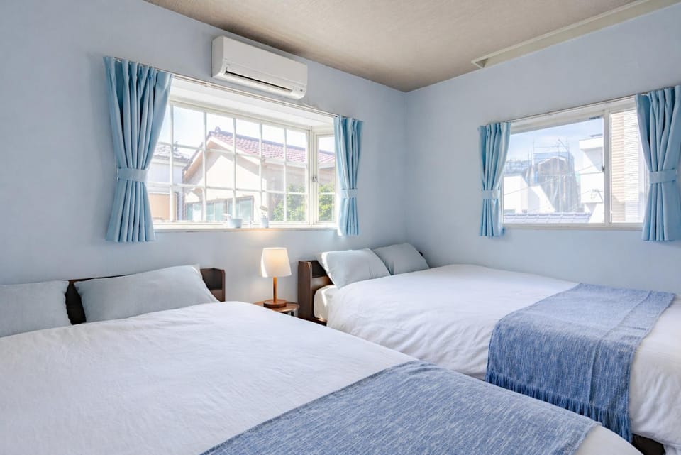 75m2 10people private house rental 8beds 8min Ikebukuro 13min Shinjuku 18min Shibuya Englishspeaking staff available Hotel in Japan