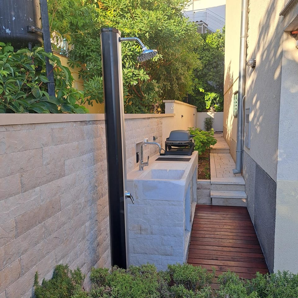 Patio, BBQ facilities, Garden, Garden view