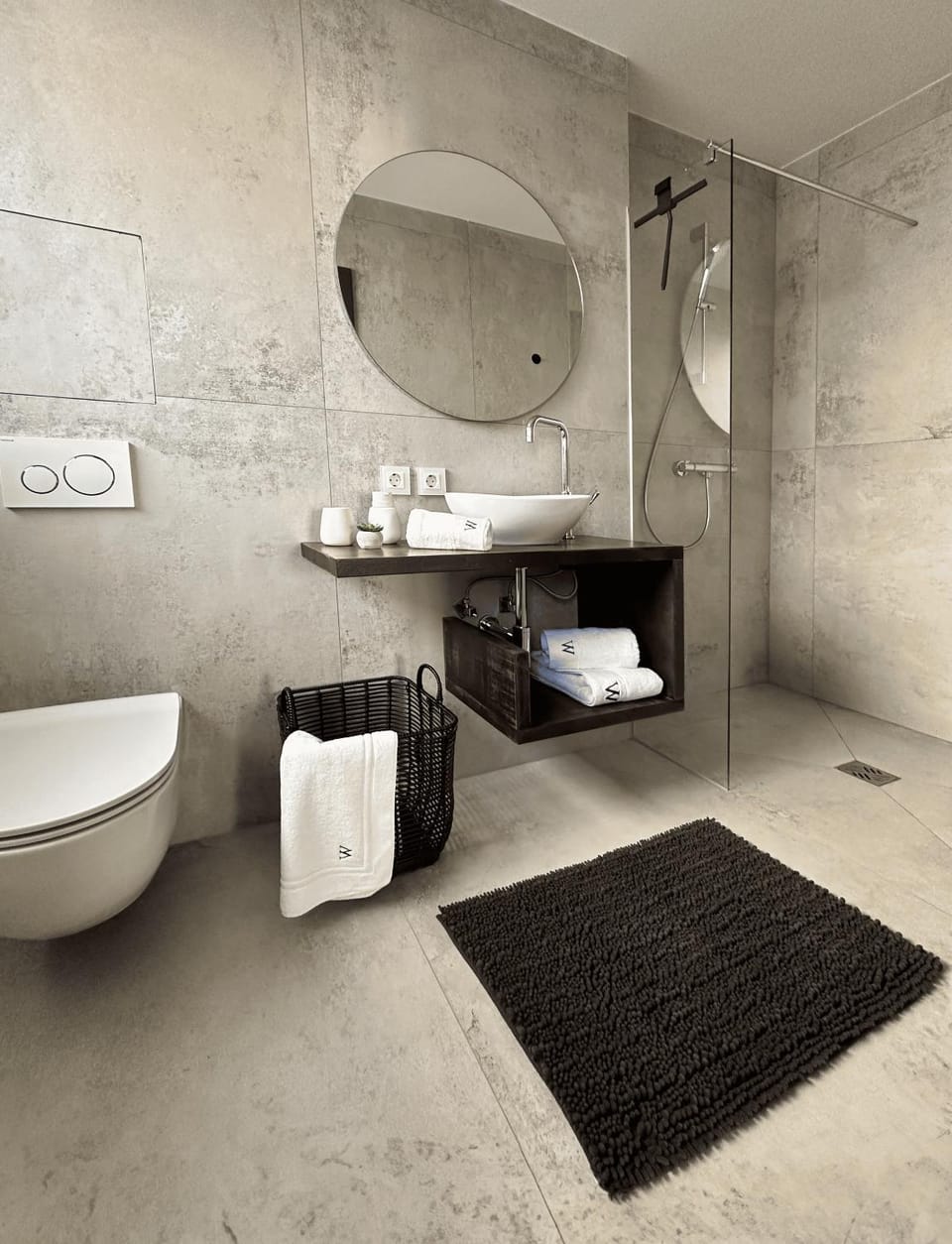 Shower, Toilet, Bathroom, Bath, towels