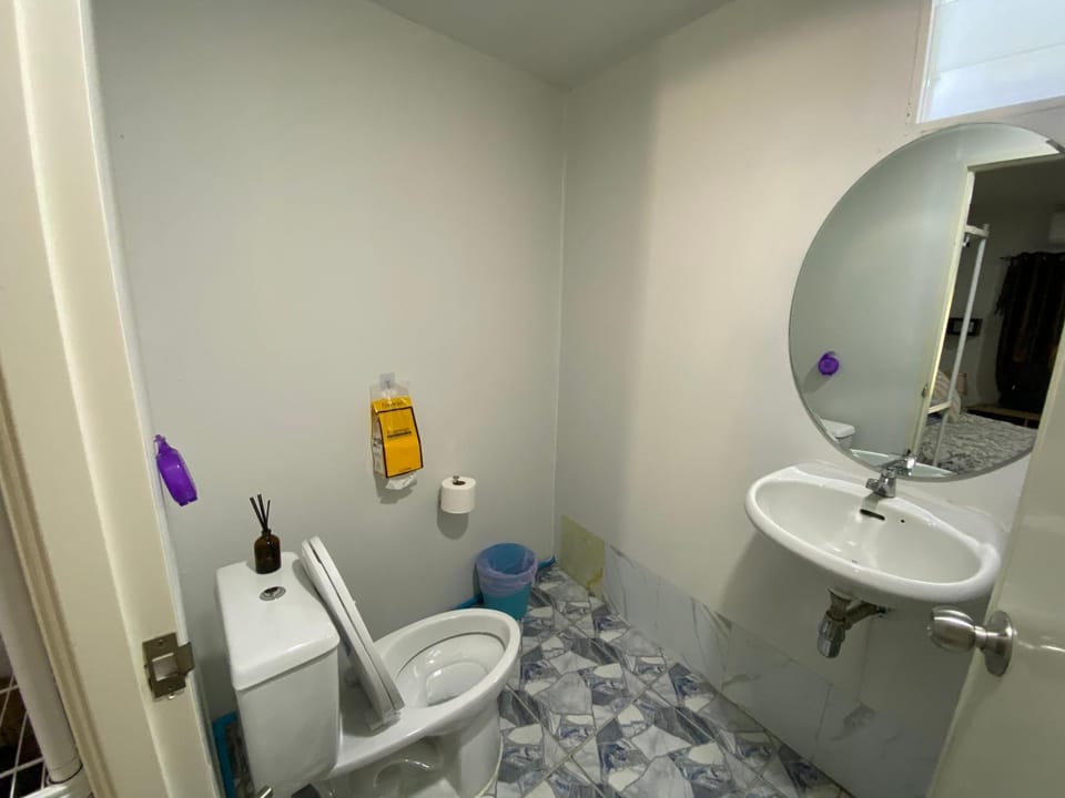 Toilet, Bathroom