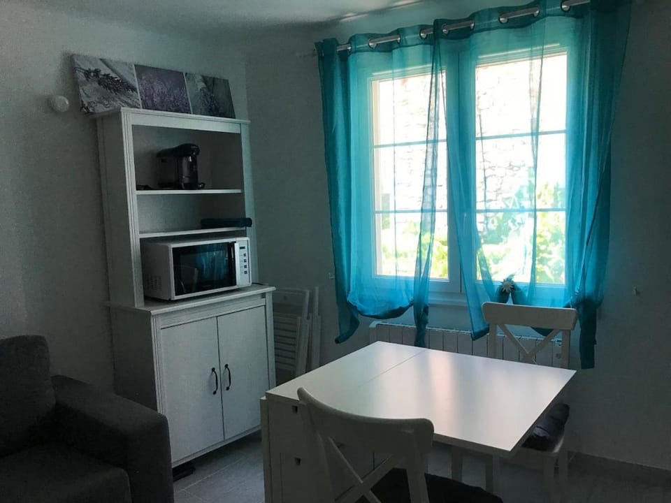 Le Rouge-Gorge House in Gréoux-les-Bains