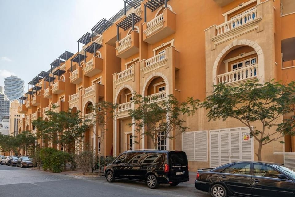 Retro House Apartment in Dubai