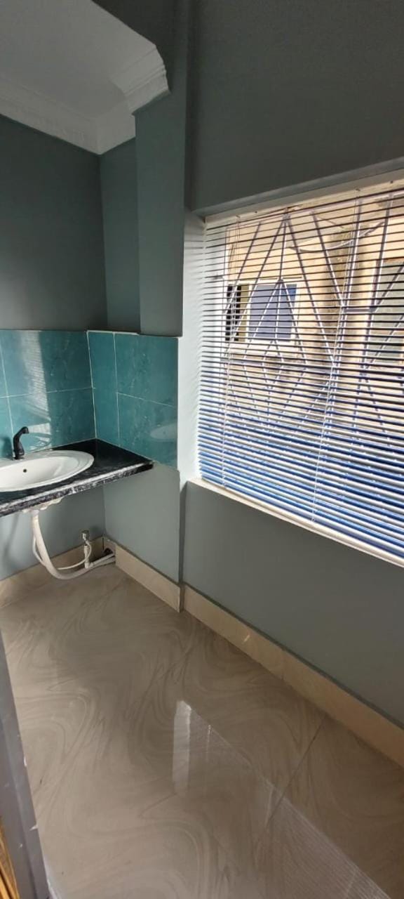 Lily and Lotus 2 Cozy 1Bhk Compact Full Furnished AC Apartment Managed by Hotel Airways Apartment in Kolkata