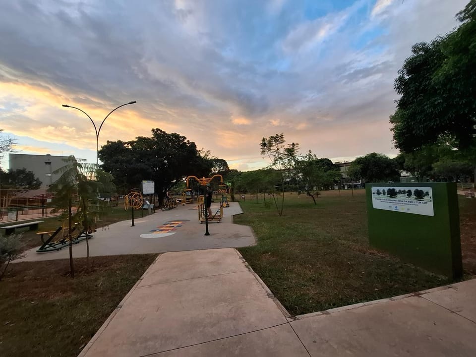 Day, Neighbourhood, Natural landscape, Street view, Sunset