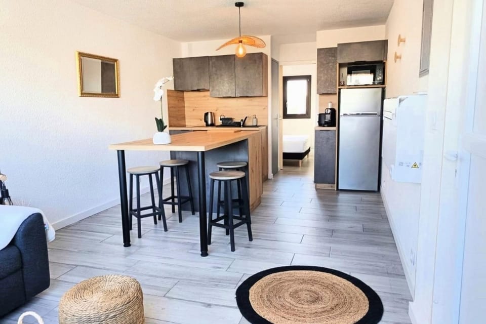 Charming 30 m apt marina view refurbished 2025 Apartment in Saint-Cyprien