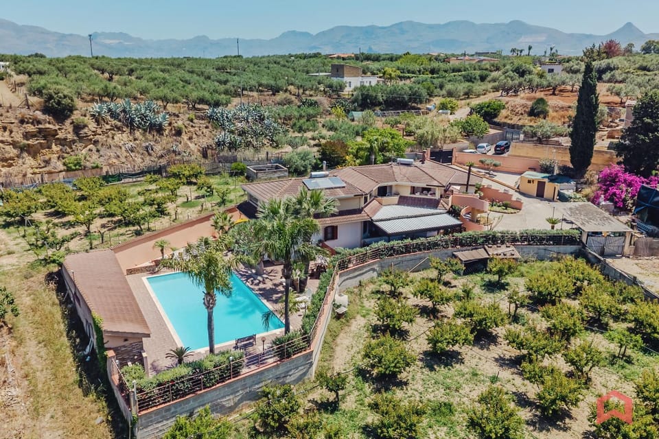 Property building, Mountain view, Swimming pool