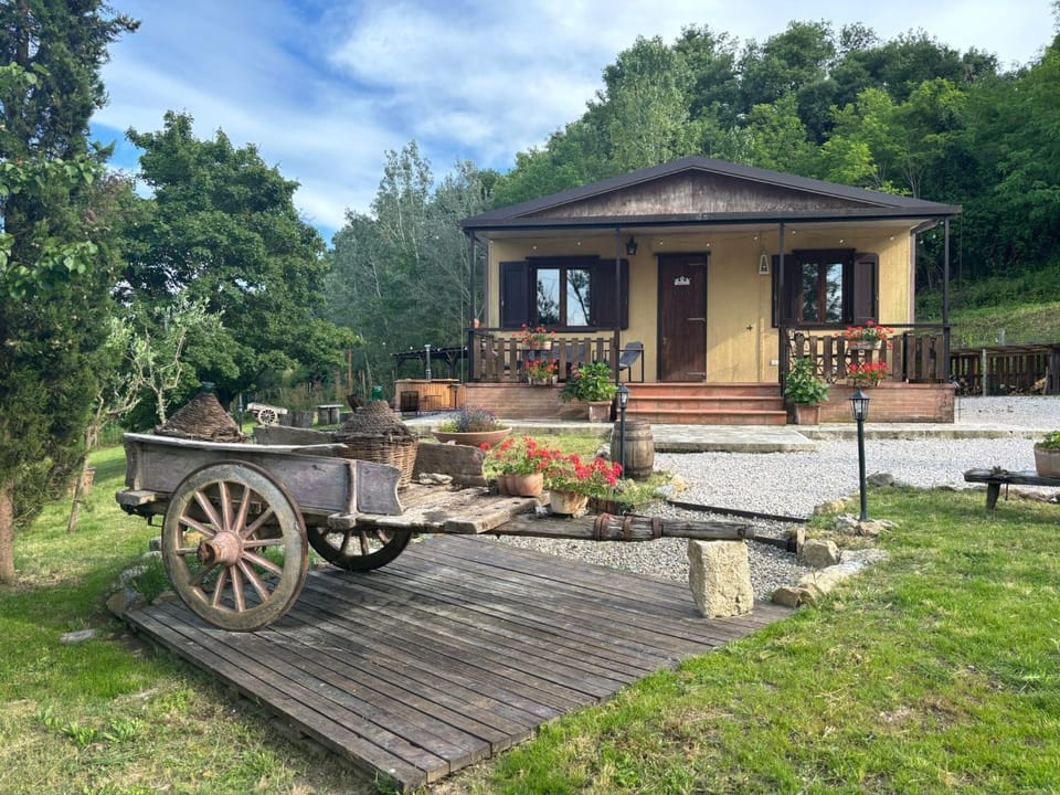 Property building, Patio, Day, Garden, Garden view