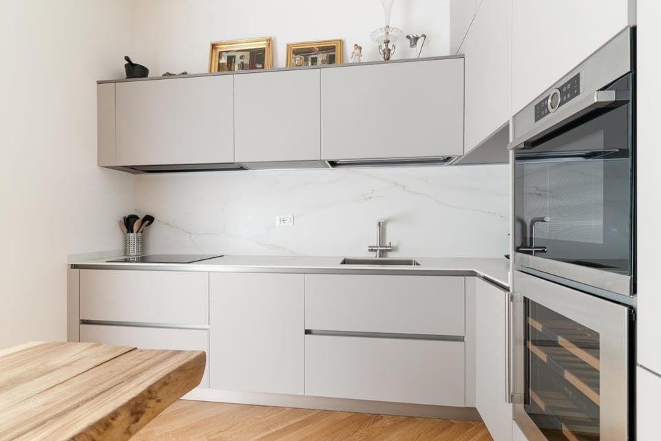 Kitchen or kitchenette, oven, stove