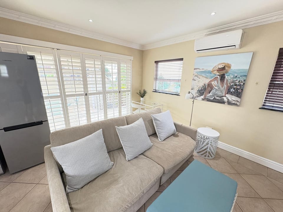 TV and multimedia, Balcony/Terrace, Balcony/Terrace, Living room, Lounge or bar, Seating area, internet, internet, air conditioner
