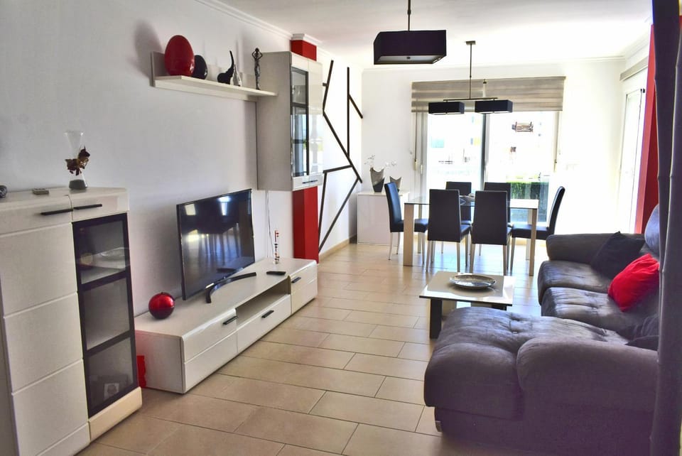 TV and multimedia, Living room, Dining area