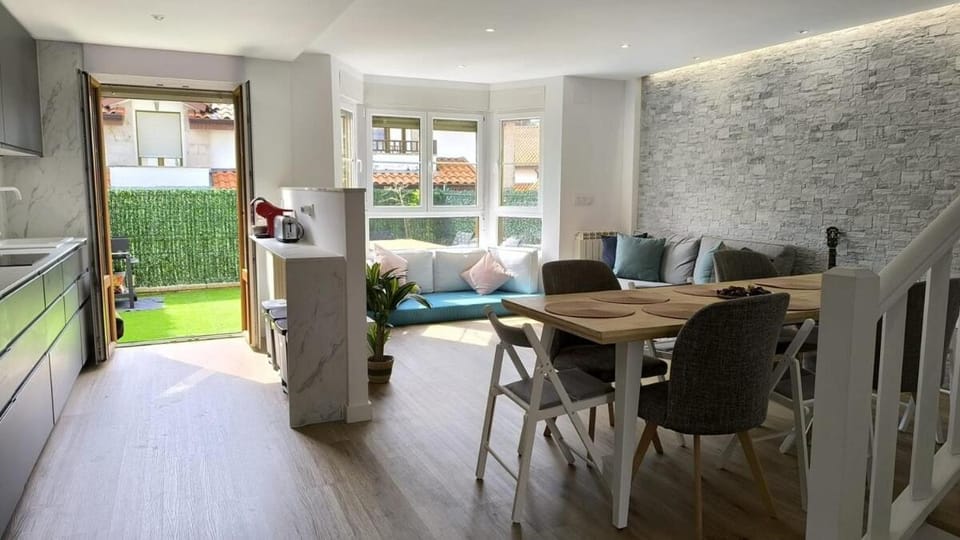 Kitchen or kitchenette, Living room, Dining area