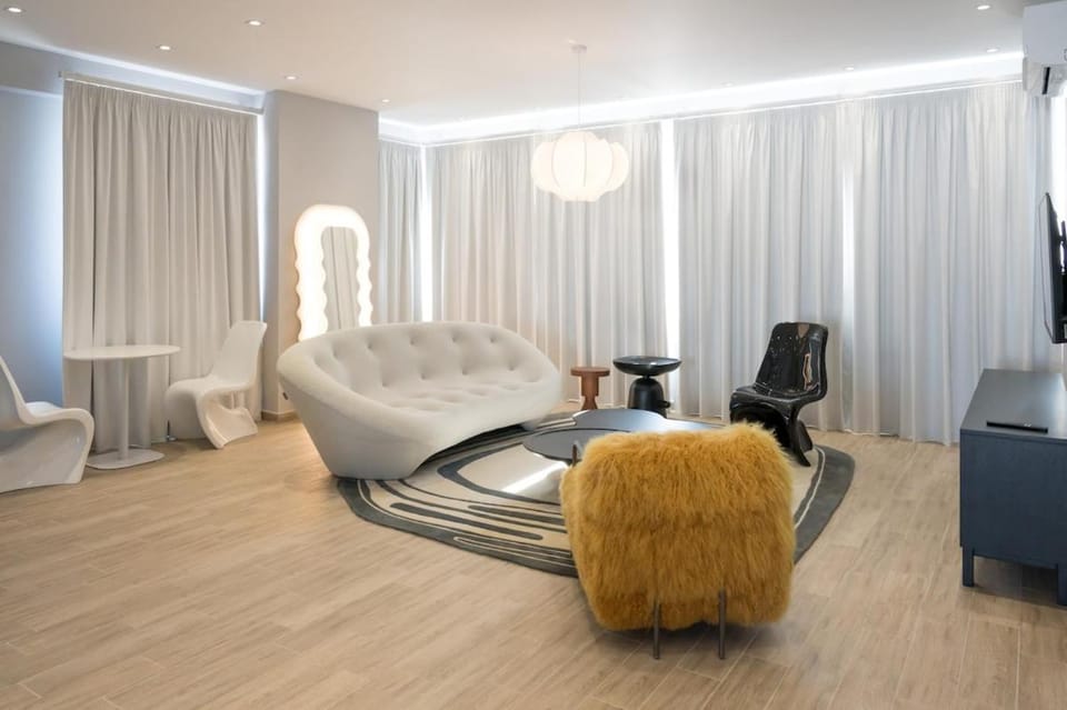 Loft Garden of Port in Piraeus Apartment in Pireas