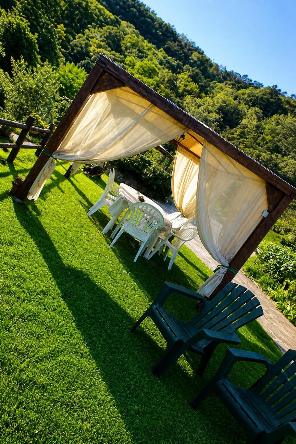 Villino Isò Bed and Breakfast in Province of Massa and Carrara