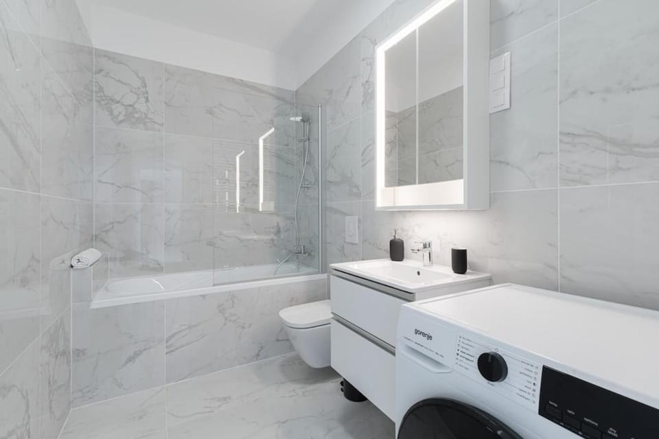 Bathroom, Bath, washing machine