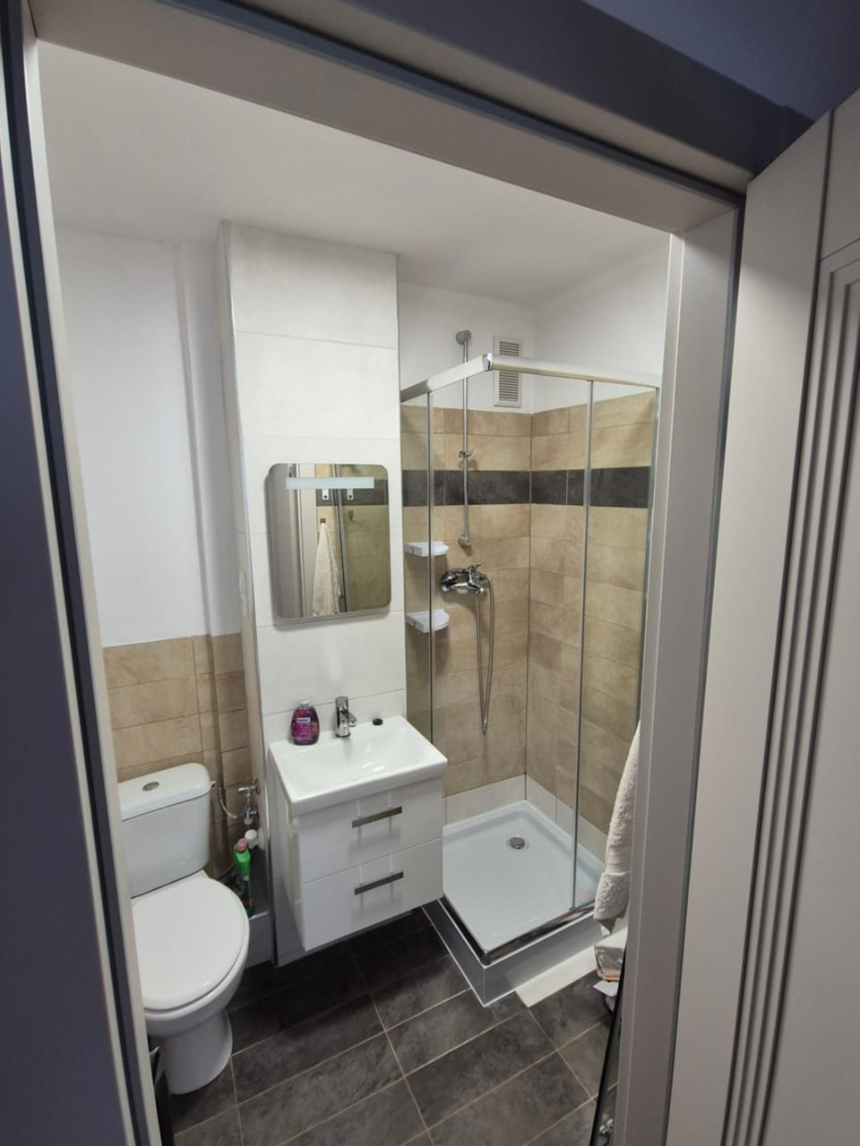 Shower, Toilet, Bathroom