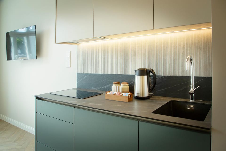 Kitchen or kitchenette, kitchen