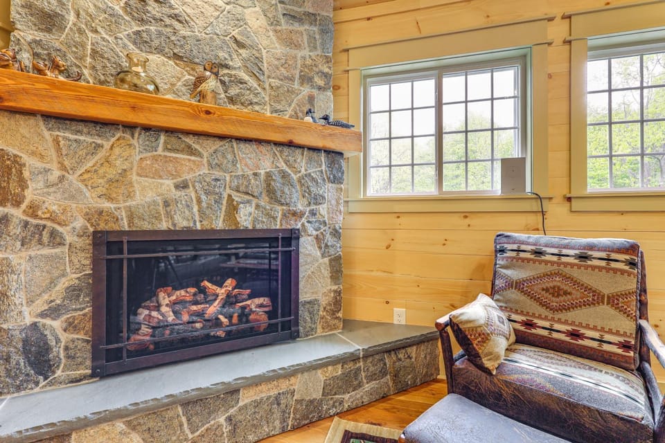 < 5 Mi to Whiteface Mtn Resort: Cabin-Style Apt Cabin in Wilmington