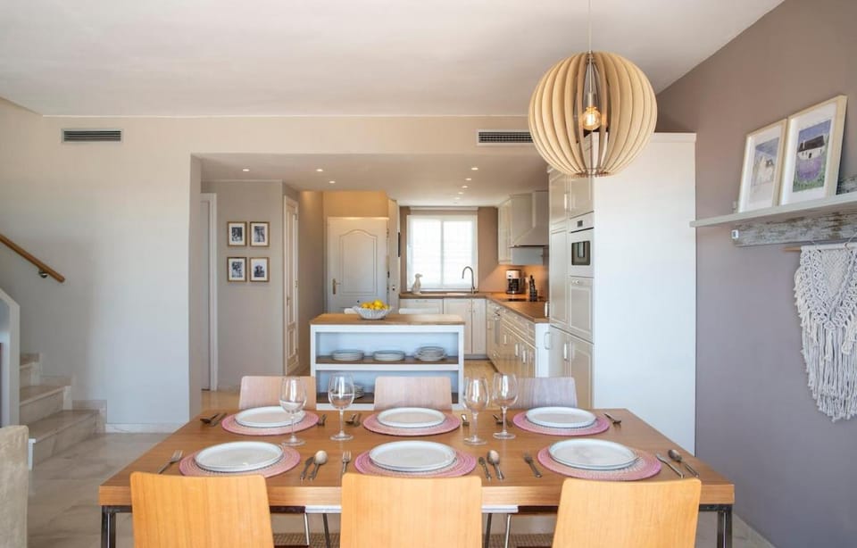 Top floor apartment with magic view Apartment in Costa del Sol